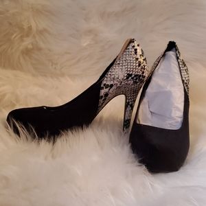Kardashian kollection heels